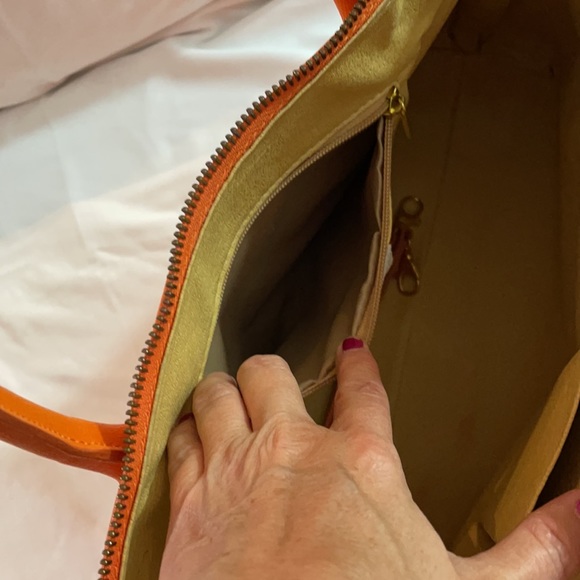 Orange leather handbag - Picture 4 of 8